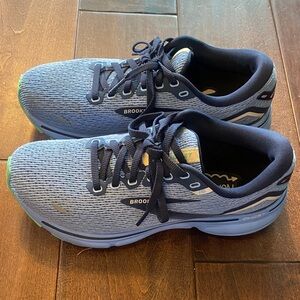 Brooks Ghost 15 Blue Athletic Shoes
